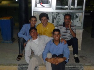 Duby con tacheros y gente de limpieza
